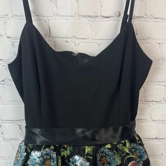 Teeze Me Black Floral Sequin Mini Dress Juniors Size 13/14 - Picture 4 of 8